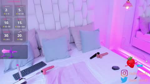 Jade Red  online show from 12-24-24, 08:38