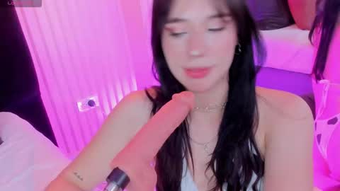 Jade Red  online show from 02-20-26, 06:37