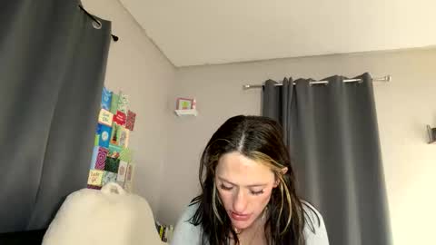 Snapshot of jadeee__ivy chatting on 05-09-26, 03:17 sexyeyes neverlie online show from 05-09-26, 03:17
