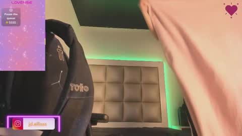 jadeestudios online show from 09-29-25, 12:10