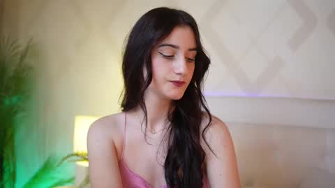 Snapshot of jadehazy chatting on 11-30-25, 08:35 Jade online show from 11-30-25, 08:35