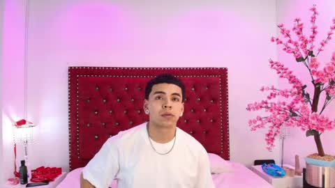 Snapshot of jaden_and_sofia chatting on 05-17-26, 02:53 Jaden and Sofia online show from 05-17-26, 02:53