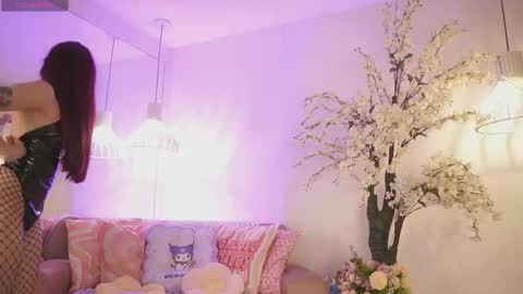 Jade Summer online show from 11-17-25, 11:38