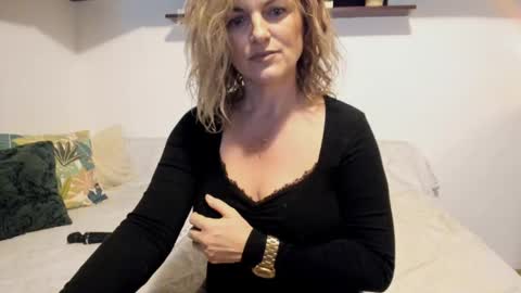 elena online show from 02-13-25, 02:45