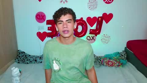 Snapshot of jaedasky_ chatting on 02-19-25, 05:49 javi15 online show from 02-19-25, 05:49