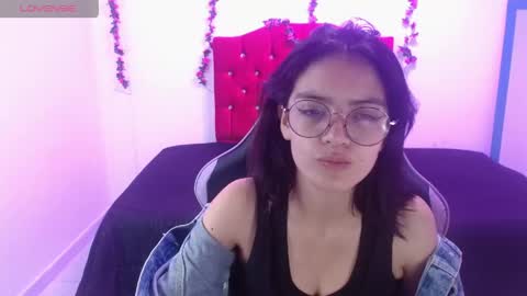 Snapshot of jaide387017 chatting on 04-23-26, 08:33 jaide387017 online show from 04-23-26, 08:33