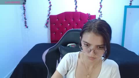 Snapshot of jaide387017 chatting on 05-27-26, 10:07 jaide387017 online show from 05-27-26, 10:07