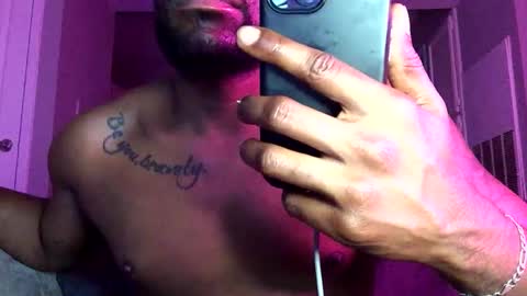 Snapshot of jakcjameson chatting on 09-19-25, 04:58 Jakc online show from 09-19-25, 04:58