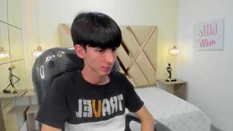 Snapshot of jake_evanss_ chatting on 10-06-25, 03:59 JAKE online show from 10-06-25, 03:59