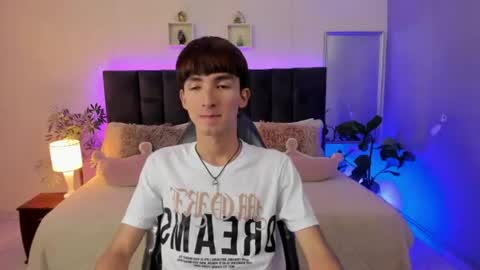 Snapshot of jake_evanss_ chatting on 06-09-26, 01:45 JAKE online show from 06-09-26, 01:45