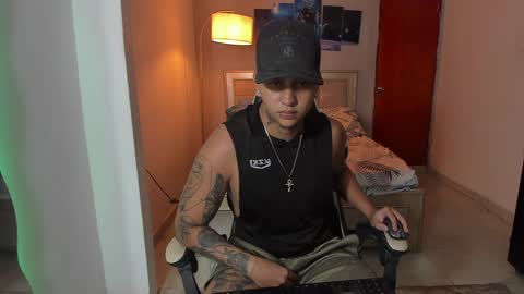 Snapshot of jake_pons chatting on 12-20-24, 04:36 Jake Pons online show from 12-20-24, 04:36