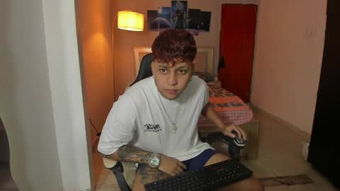 Snapshot of jake_pons chatting on 12-28-24, 10:36 Jake Pons online show from 12-28-24, 10:36