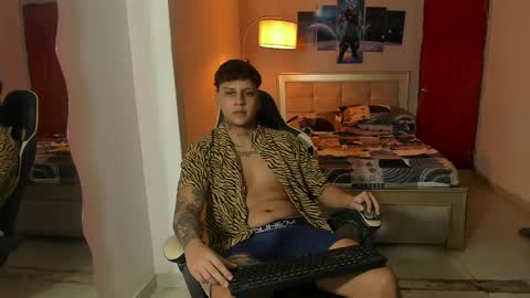 Snapshot of jake_pons chatting on 02-17-25, 04:42 Jake Pons online show from 02-17-25, 04:42