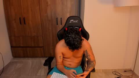 Snapshot of jake_pons chatting on 09-18-25, 02:57 Jake Pons online show from 09-18-25, 02:57