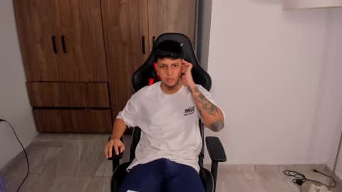 Snapshot of jake_pons chatting on 09-30-25, 10:20 Jake Pons online show from 09-30-25, 10:20