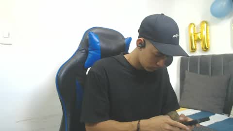Snapshot of jake_shadow14 chatting on 05-04-26, 07:10 Hi guys im new 3 online show from 05-04-26, 07:10
