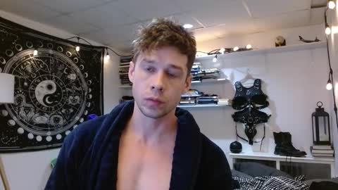 Snapshot of jakeblaze002 chatting on 03-04-26, 03:34 Jake online show from 03-04-26, 03:34