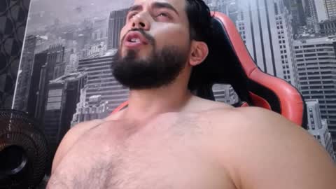 Snapshot of jakeskye chatting on 01-21-25, 01:29 JakeSkye online show from 01-21-25, 01:29