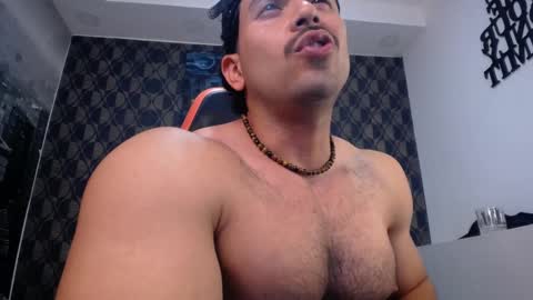 Snapshot of jakeskye chatting on 02-28-25, 04:54 JakeSkye online show from 02-28-25, 04:54