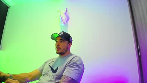 Snapshot of jakestone_1 chatting on 02-04-26, 01:11 jakestone_1 online show from 02-04-26, 01:11