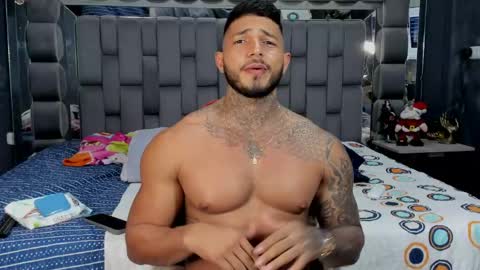 Snapshot of jaketayler10 chatting on 05-04-26, 10:39 my name is sebas If you come here dont hesitate to say hello Im a guy who really likes having conversations and having hot online show from 05-04-26, 10:39
