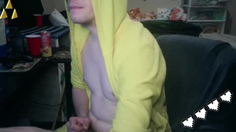 Snapshot of jakieepoo212 chatting on 01-06-25, 12:02 Jakieepoo212 online show from 01-06-25, 12:02