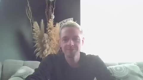 Snapshot of jakjakrabbit chatting on 10-11-25, 09:35 jakjakrabbit online show from 10-11-25, 09:35