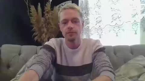 Snapshot of jakjakrabbit chatting on 10-12-25, 08:08 jakjakrabbit online show from 10-12-25, 08:08