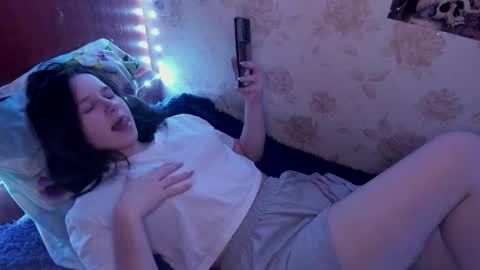 Lisa online show from 11-16-25, 05:18