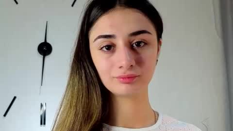 Iris online show from 11-22-25, 04:33