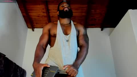 Snapshot of james_bbcmuscle chatting on 04-30-26, 04:46 James BBC online show from 04-30-26, 04:46