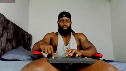 Snapshot of james_bbcmuscle chatting on 05-05-26, 03:36 James BBC online show from 05-05-26, 03:36