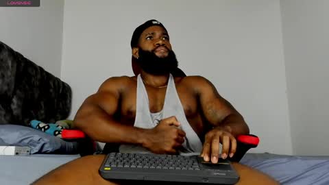 Snapshot of james_bbcmuscle chatting on 05-16-26, 12:18 James BBC online show from 05-16-26, 12:18
