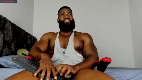 Snapshot of james_bbcmuscle chatting on 05-25-26, 07:09 James BBC online show from 05-25-26, 07:09