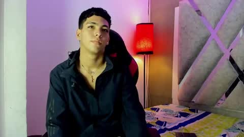 Snapshot of james_hill7 chatting on 11-12-25, 03:40 James Hill online show from 11-12-25, 03:40