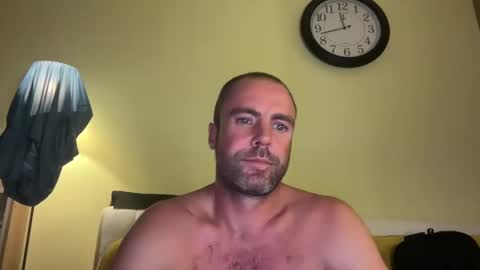 Snapshot of jamese85 chatting on 05-01-26, 04:44 Just4You online show from 05-01-26, 04:44