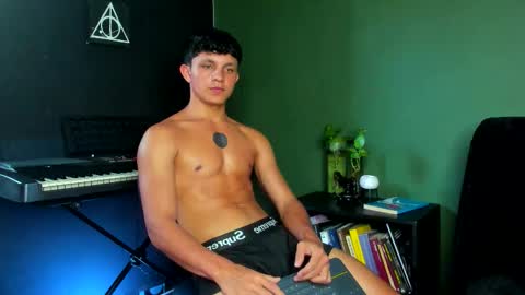 Snapshot of jamesgolden_ chatting on 09-22-25, 08:44 jamesgolden_ online show from 09-22-25, 08:44