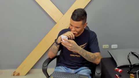 Jamesinked  online show from 12-24-24, 09:44