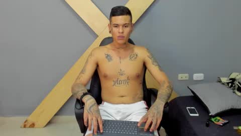 Jamesinked  online show from 12-26-24, 07:05