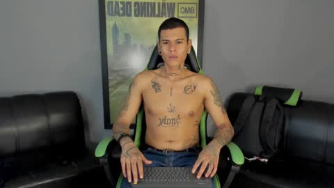 Jamesinked  online show from 01-12-25, 04:50