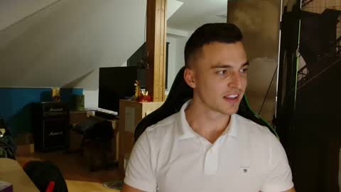 jamesss11158699 online show from 12-04-24, 08:40