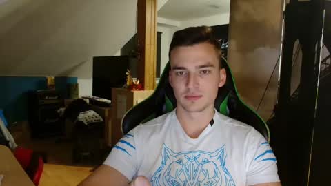 jamesss11158699 online show from 12-12-24, 07:26