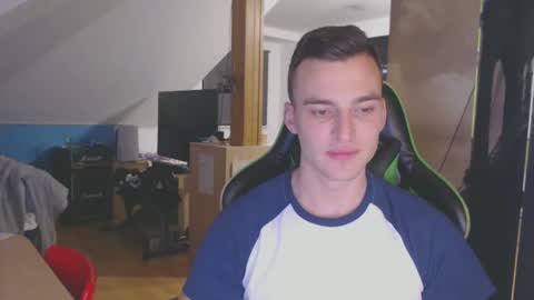 jamesss11158699 online show from 01-09-25, 07:29