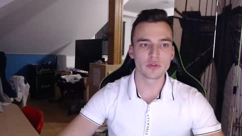 jamesss11158699 online show from 01-12-25, 08:25