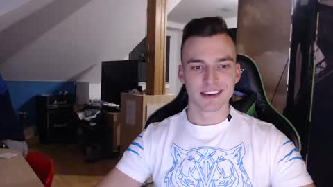 jamesss11158699 online show from 01-17-25, 06:44