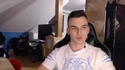 jamesss11158699 online show from 01-19-25, 07:04