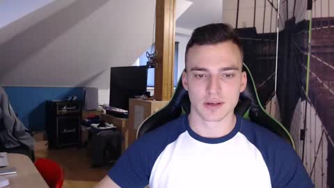 jamesss11158699 online show from 02-04-25, 01:38