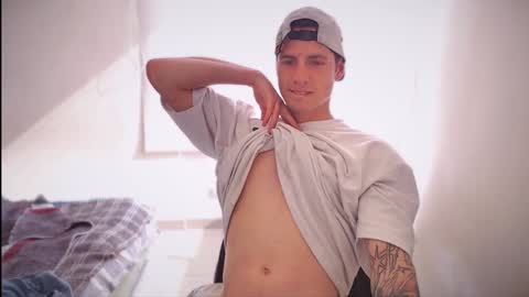 jamesss____ online show from 01-20-25, 08:29