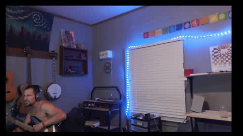 Snapshot of jameswebbscope chatting on 05-19-26, 07:15 Jameswebbscope online show from 05-19-26, 07:15