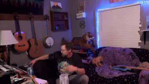 Snapshot of jameswebbscope chatting on 06-11-26, 11:19 Jameswebbscope online show from 06-11-26, 11:19
